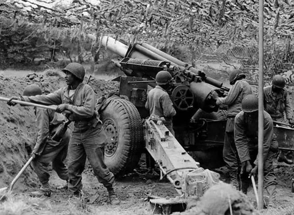 The 333rd Field Artillery Regiment in action during World War 2